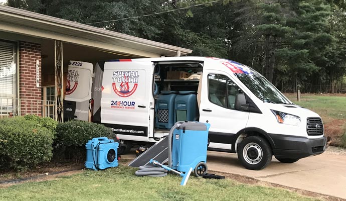 Special Touch Restoration service van Special Touch Restoration service van